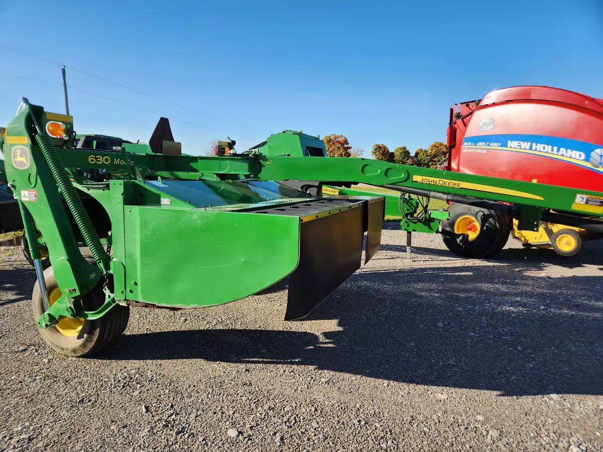 John Deere 630 MOCO