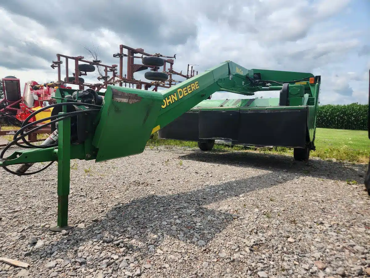 John Deere 730